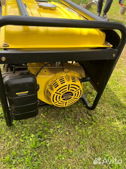 Бензиновый генератор