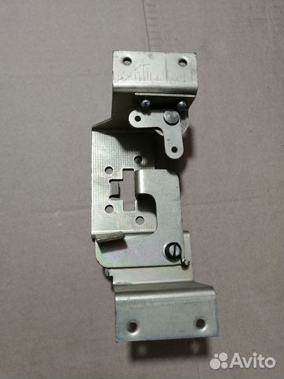 Новый замок багажника в сборе Волга универсал