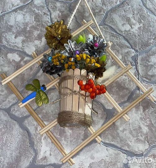 Осенняя поделка из природных материалов