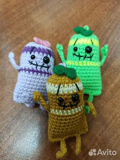 Брелок, мягкая вязанная игрушка, ручная работа