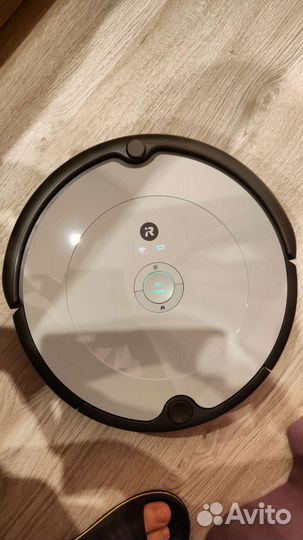 Робот-пылесос iRobot Roomba 698