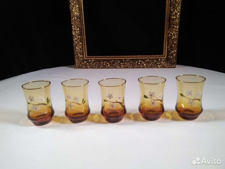 Фарфоровая и стеклянная посуда