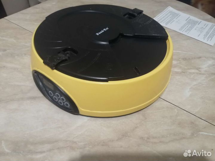 Автоматическая кормушка для животных