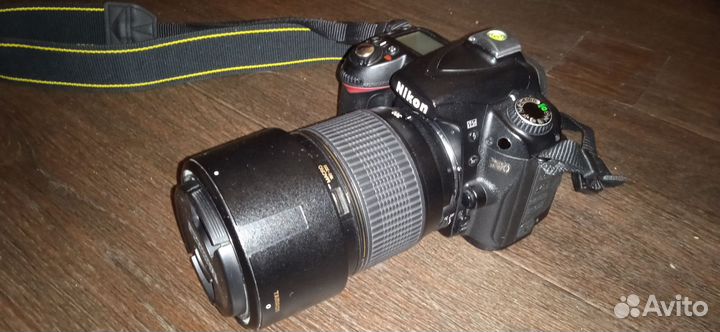 Зеркальный фотоаппарат Nikon D90