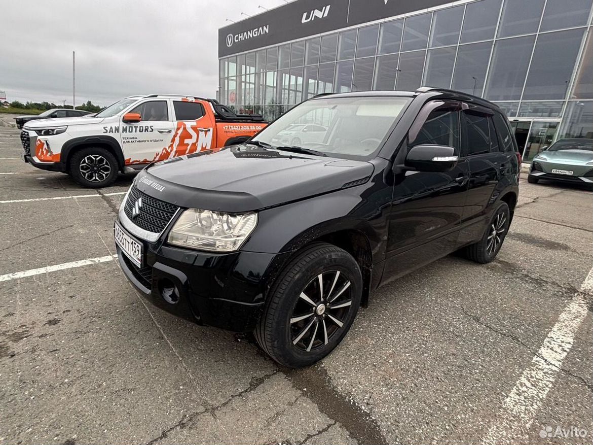 Suzuki Grand Vitara 2.4 AT, 2010, 197 198 км