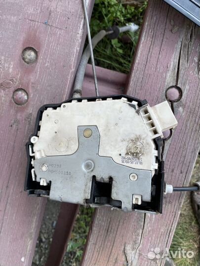Замок задней левой двери range rover l322