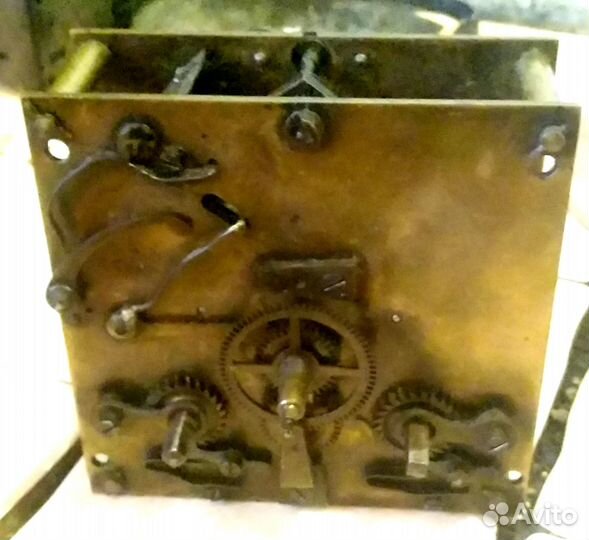 Антикварные деревянные часы