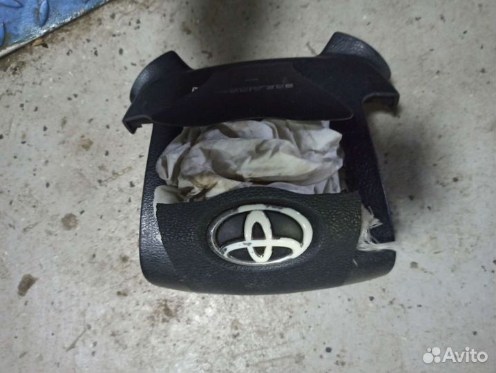 Подушка безопасности в руль Toyota Land Cruiser 20