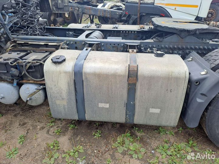 Топливный бак d образный volvo, Renault