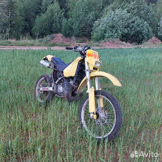 Suzuki ts200r