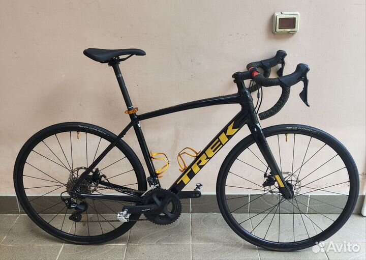 Trek Domane 2. Shimano 105 r7000. Disc brakes