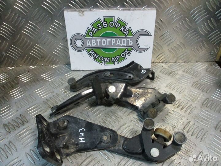 Ролик сдвижной правой двери Vw Caddy 3 2007г