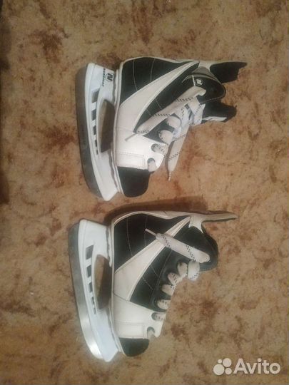 Коньки хоккейные