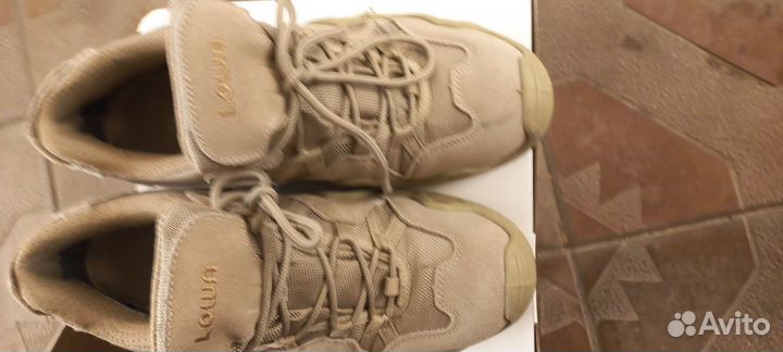 Кроссовки мужские 43 размера lowa