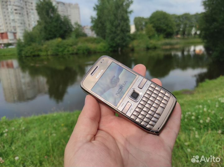 Nokia E72 Bronze Qwerty смартфон