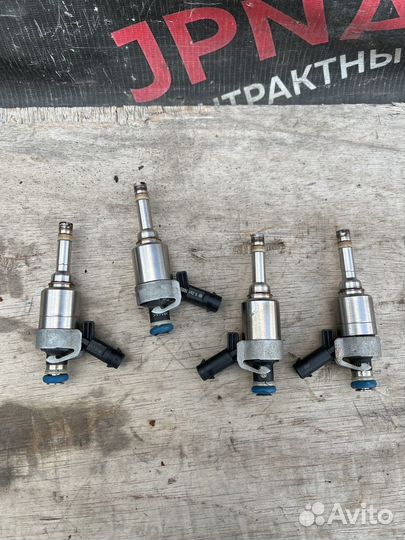 Форсунка топливная Volkswagen Tiguan Passat