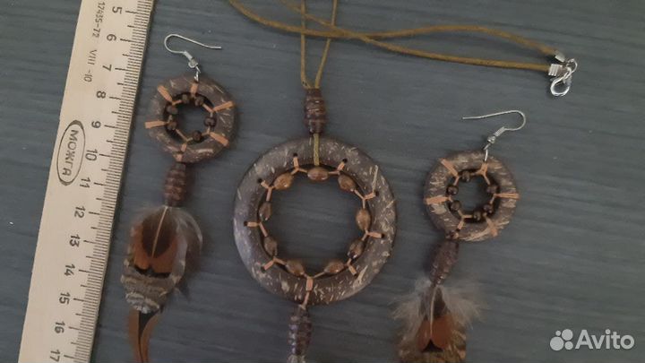Кулон и серьги с натуральными перьями. Этно