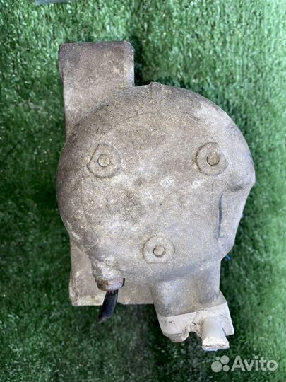 Компрессор кондиционера SR18DE Nissan Bluebird EU1