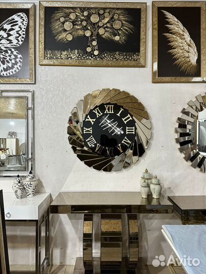 Консоль с часами