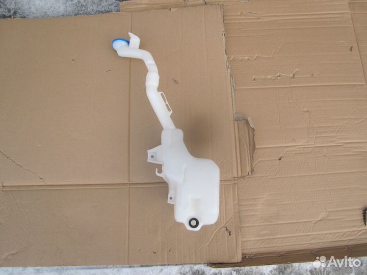 Бачок омывателя лоб стекла Honda Civic 8 4D 06-12