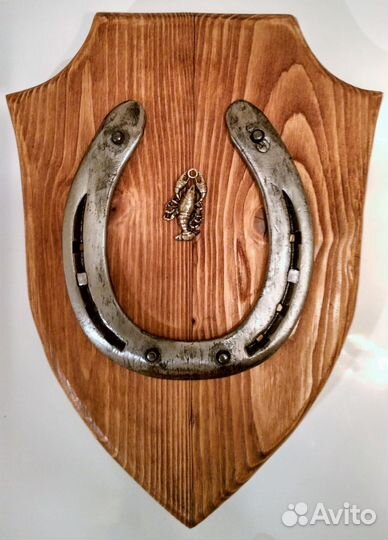 Панно с подковой на удачу 