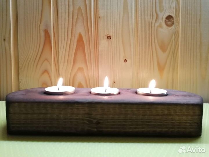 Подсвечник из дерева