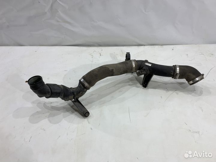 Патрубок интеркулера Audi Q3 8U