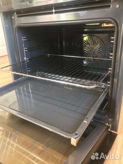 Духовой шкаф Electrolux