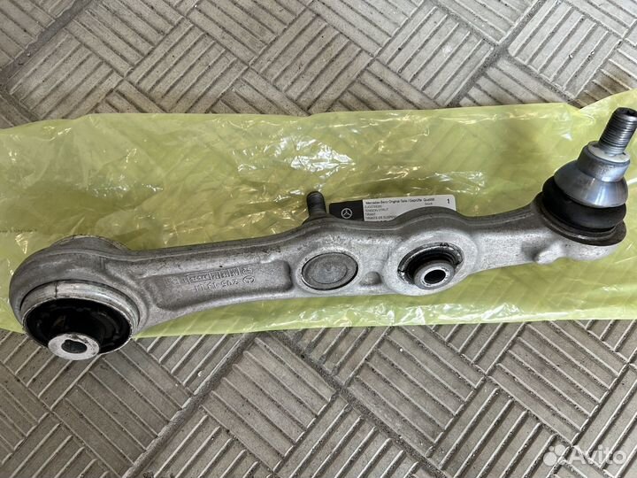 Рычаг Mercedes W213 передний левый оригинал