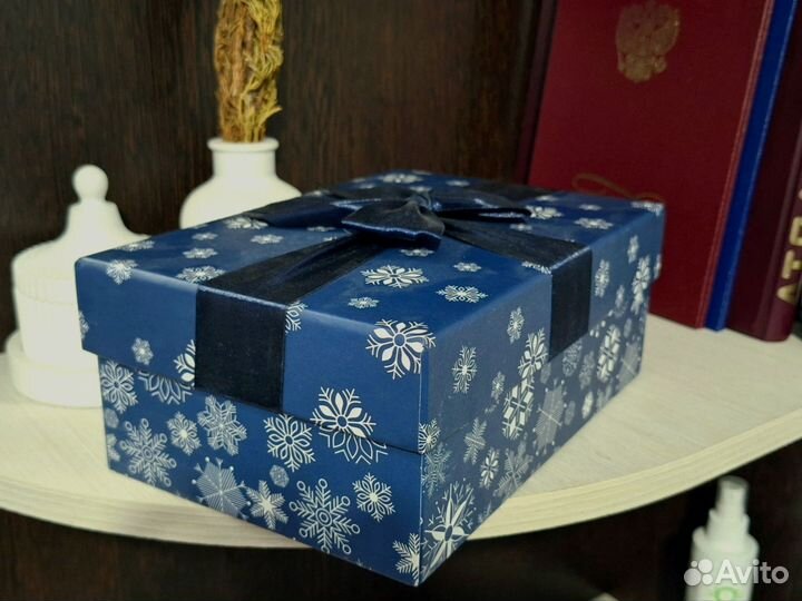 Коробка подарочная