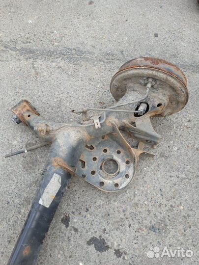 Задняя балка Toyota Yaris хетчбэк 5-ти дв. 1NR-FE