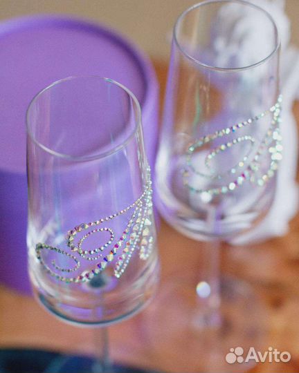 Фужеры свадебные со стразами и инициалами