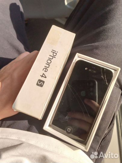 iPhone 4S, 16 ГБ