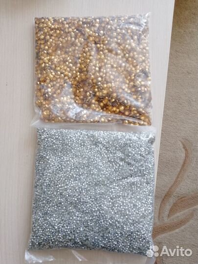 Стразы в большом количестве 100+