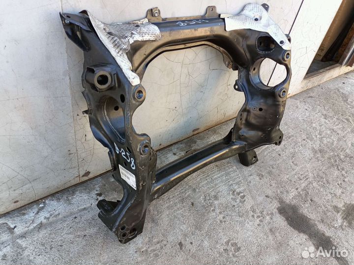 Подрамник передний Mercedes 4Matic W218 W212 C207