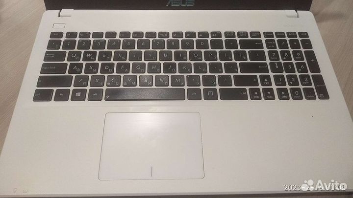 Ноутбук Asus x551c