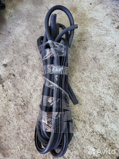 Уплотнитель дверного проема Kia Rio 3 G4FC 2016