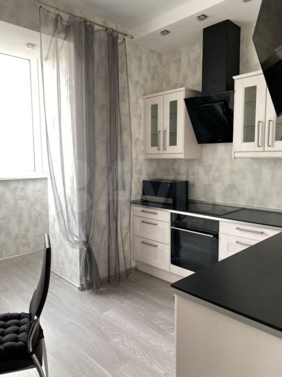 2-к. квартира, 68 м², 17/17 эт.