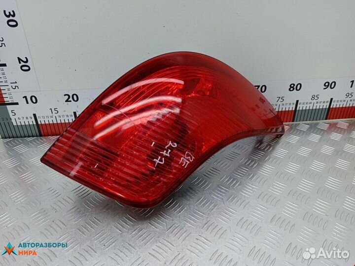 Фонарь задний правый Peugeot 308 T7 2009