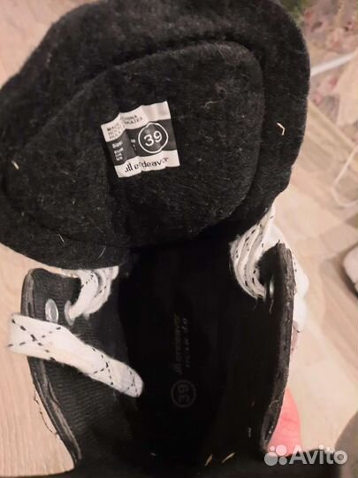 Коньки хоккейные, 39 размер