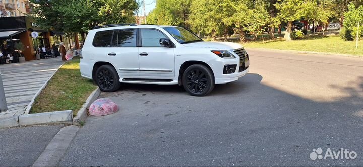 Lexus LX 5.7 AT, 2008, 165 000 км