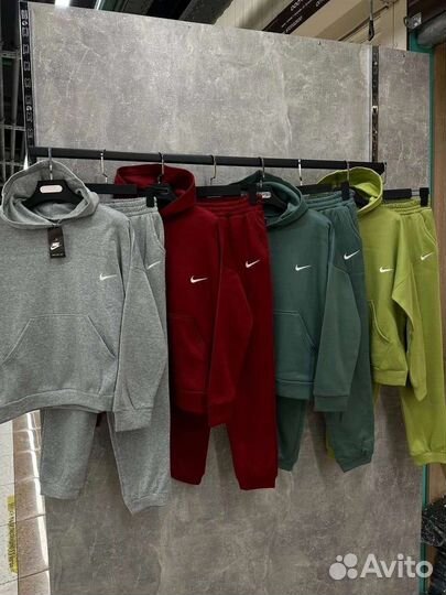 Спортивный костюм женский новый