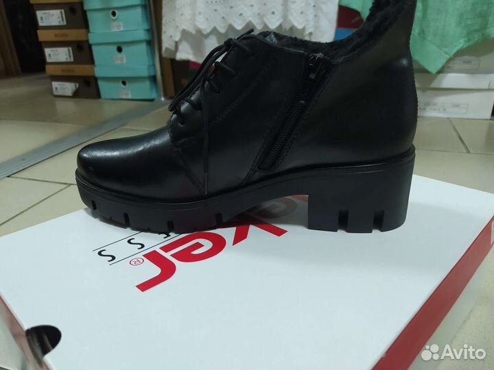 Ботинки женские