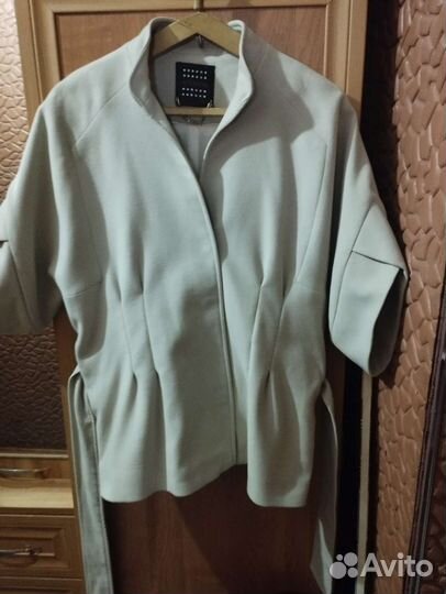 Укороченное пальто