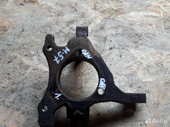 Кулак поворотный передний левый Opel Astra H 2004