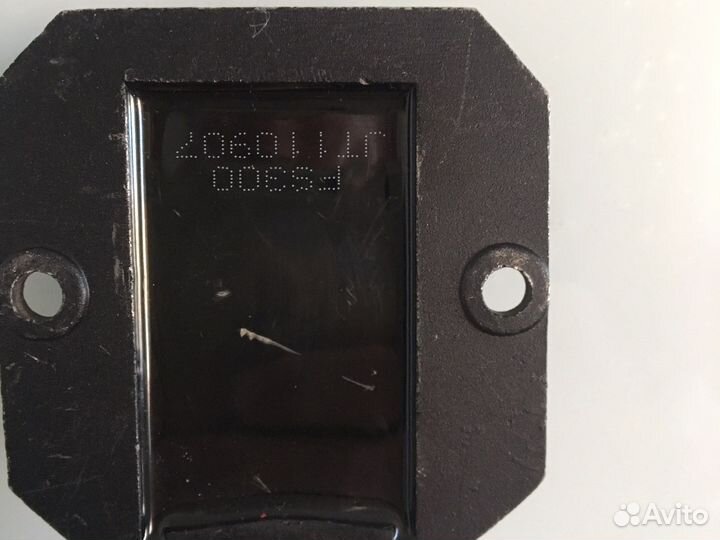 Регулятор напряжения Stels 300