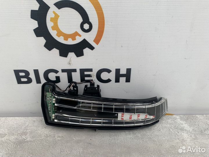 Повторитель в зеркало левый Mercedes A2128109100