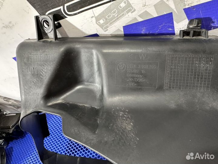 Воздуховод BMW F10 доп. радиатора правый