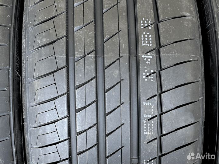 Kapsen RS26 Practical Max HP 275/40 R20 и 315/35 R20 156W