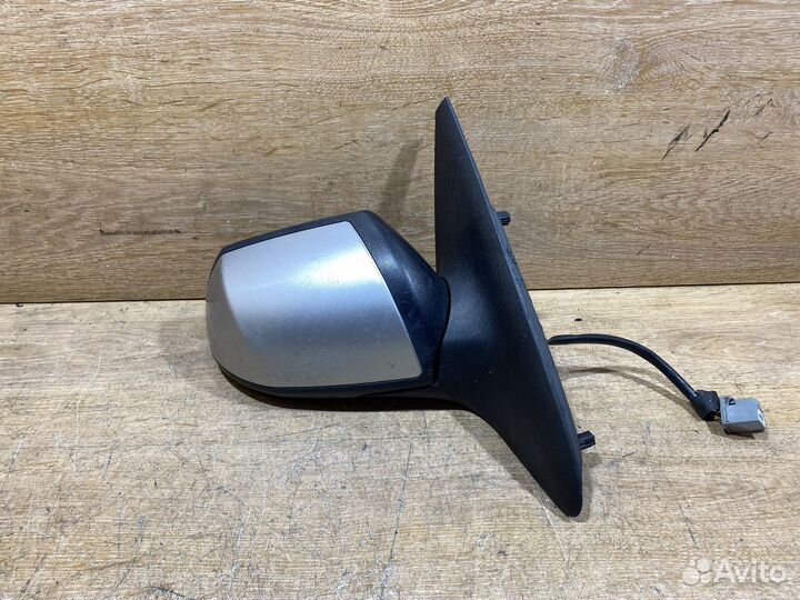 Зеркало правое Ford Mondeo 3 Арт. 7720771